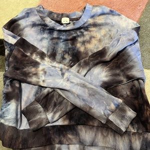 garage, xs, tye dye